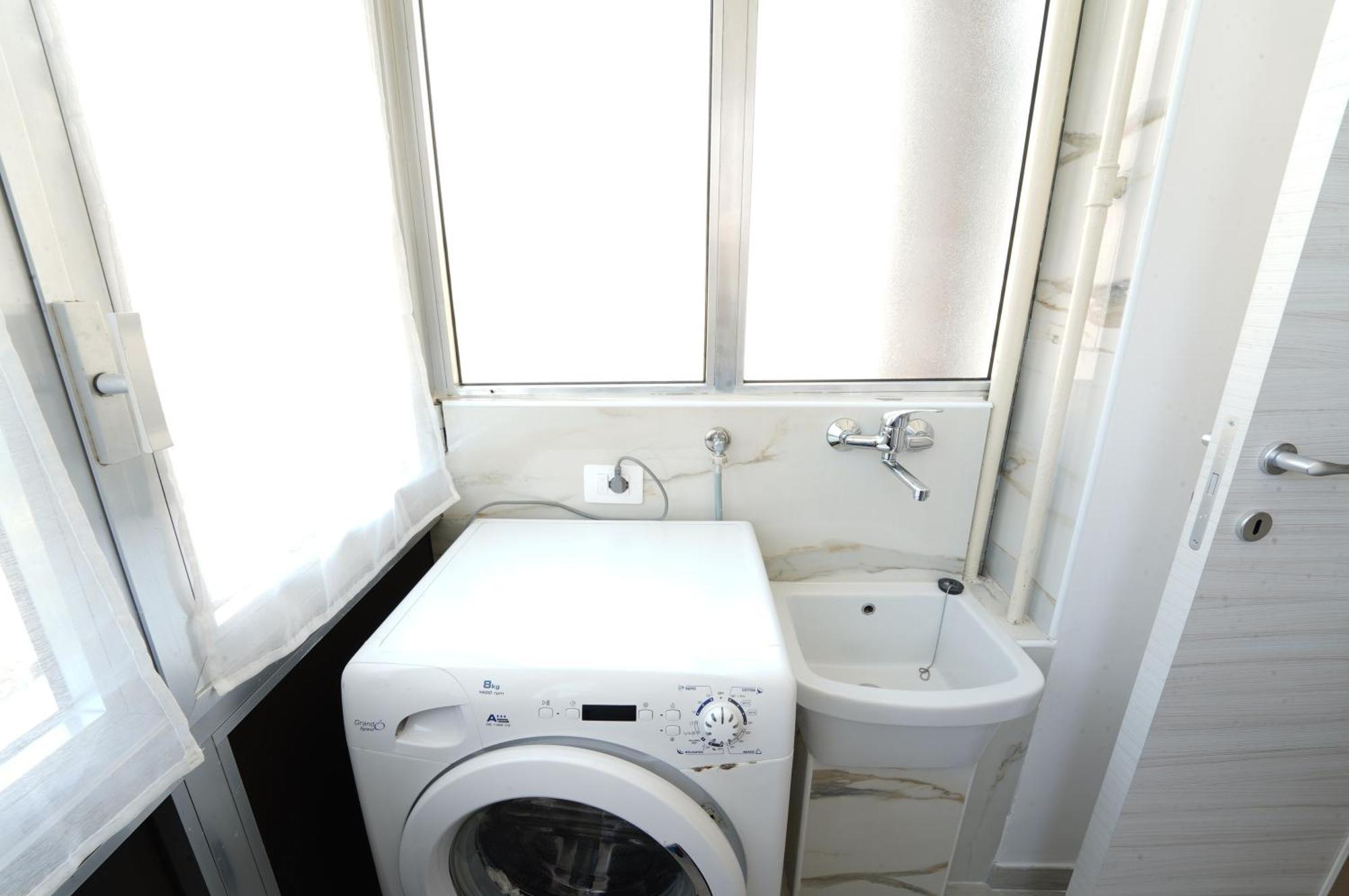 Ritz Apartment *