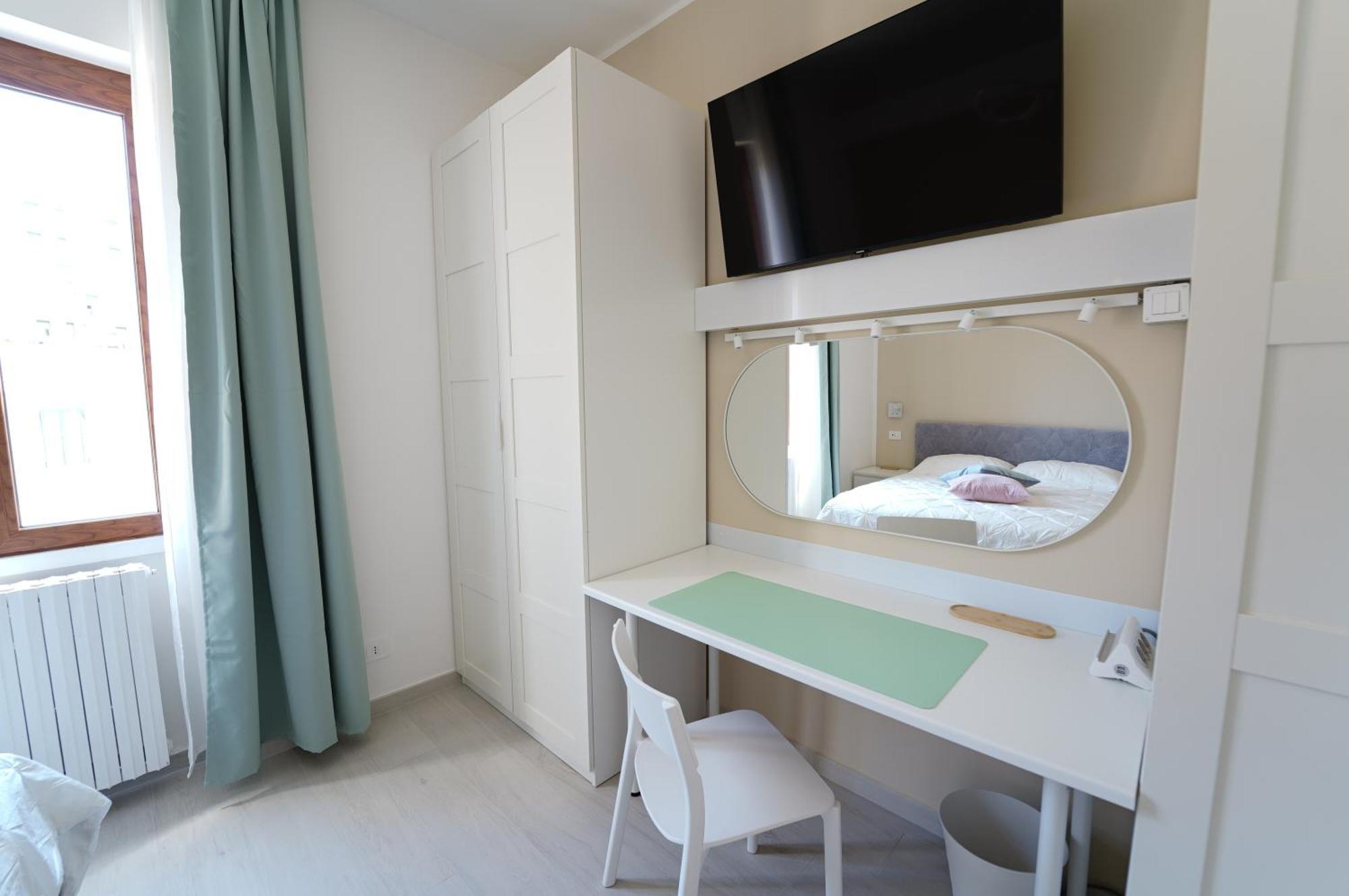 Ritz Apartment *