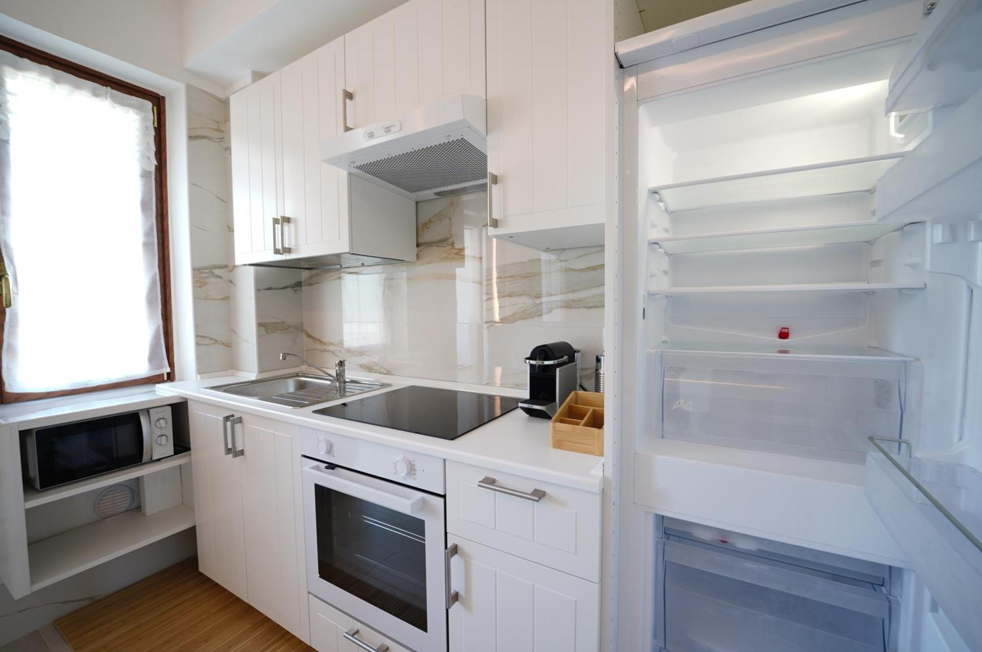 Ritz Apartment *